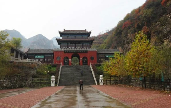 紫云山风景区旅游攻略：群峰突起？峭壁若屏？石相丛生