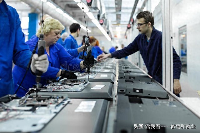 机械电子工程专业毕业后可以当白领吗？-趣考网