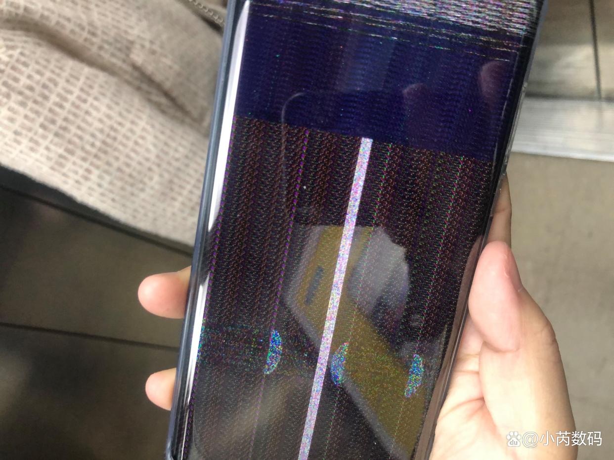 手机屏幕花屏是什么原因