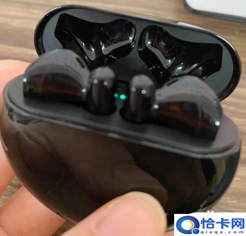 华为耳机在苹果手机上怎么显示电量？如何在苹果手机上查看华为耳机的电量