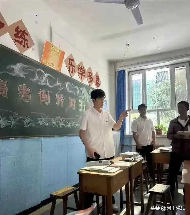 41岁张翰扮嫩演高中生被说太老,这事背后还有这些原因的