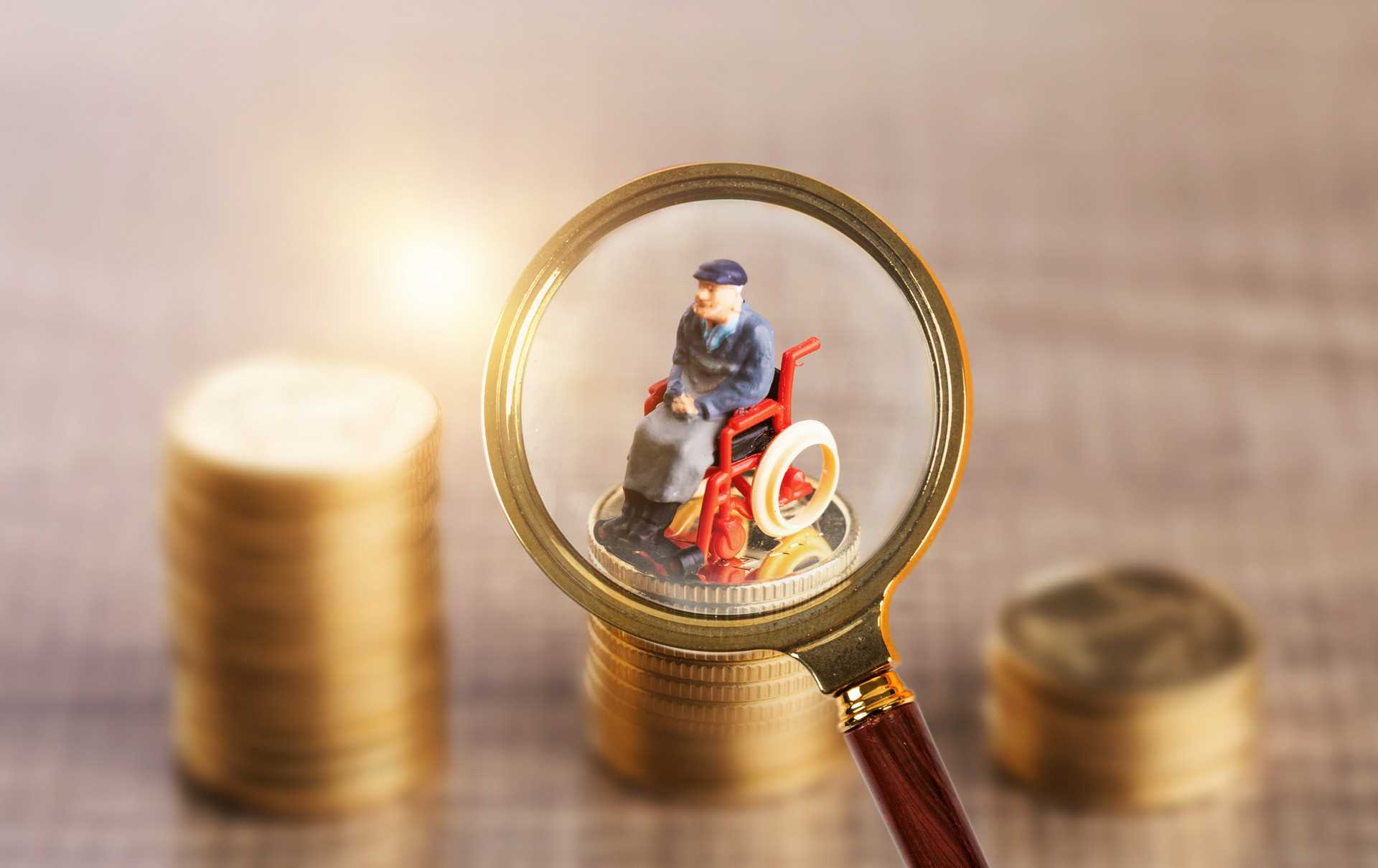 2025年养老金继续上调，哪4类人涨更多？(图3)