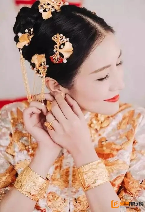 结婚三金是指哪三金?(金戒指、金项链、金耳环)