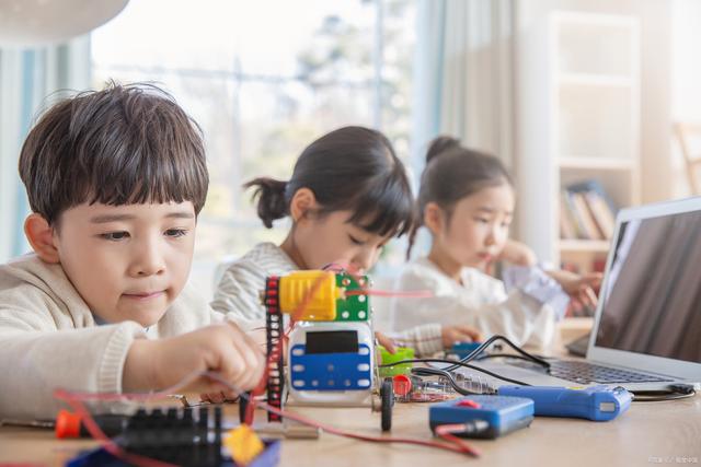 学习机器人编程对儿童有什么好处？
