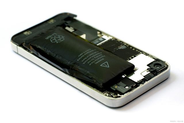 手机充电充不进去电怎么办?别慌!教你三招快速排查解决