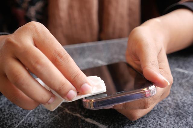 手机明明插了SIM卡,为何却显示无卡?