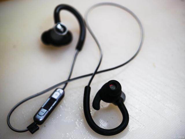 手机耳机插上没声音怎么设置?