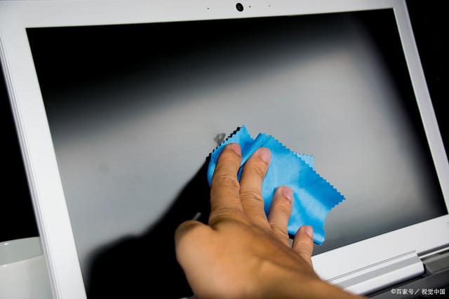 电视机屏幕怎么擦干净?告别污渍,还原清晰视界