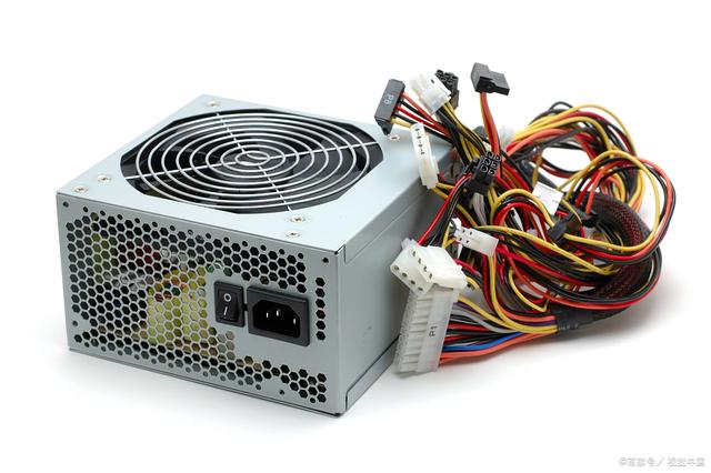 电脑一直插着电源好吗？全面解析电源使用与电脑健康