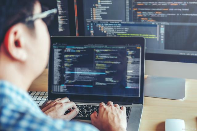 values在Python中的用法探秘：字典值操作的全面解析