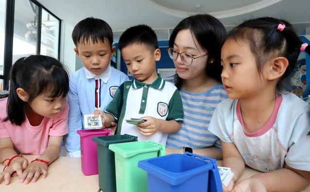 幼儿园一年关2万所，孩子少了500万，教育路在何方？-趣考网