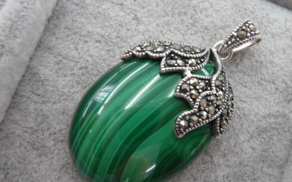 孔雀石的功效与作用?有很多好处-图1 孔雀石的功效与作用?有很多好处-图1