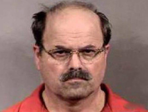 轰动全国的十大刑事案件?泰德·邦迪最后被判在电椅上执行死刑-图4 轰动全国的十大刑事案件?泰德·邦迪最后被判在电椅上执行死刑-图4