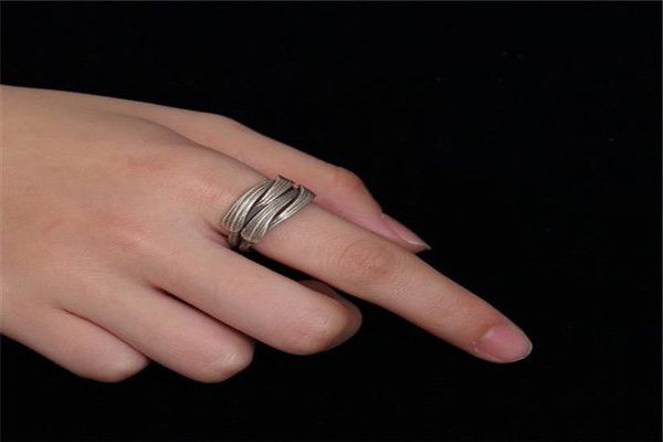 五手指名称五个手指的含义?大拇指的三个名字叫什么-图2 五手指名称五个手指的含义?大拇指的三个名字叫什么-图2