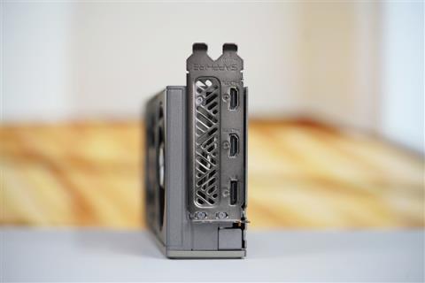 AMD下代显卡率先升级HDMI2.2！但却是80Gbps残血