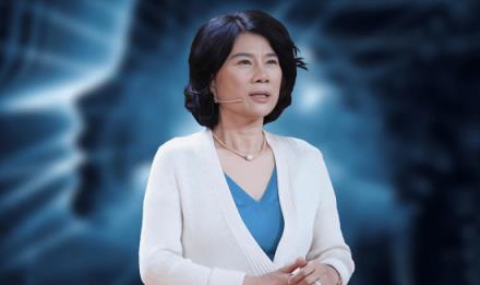 董明珠开导朋友孩子高考紧张：考不上就先来格力做直播