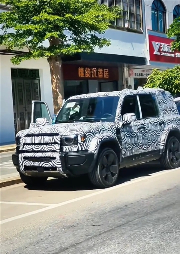 虎里虎气 奇瑞iCar V27谍照曝光：年轻人的第一台“路虎卫士”