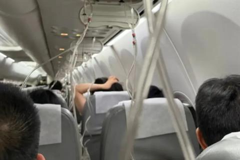 日航波音738上海飞东京途中故障：万米高空迅速下降 191人安全无恙(图1)
