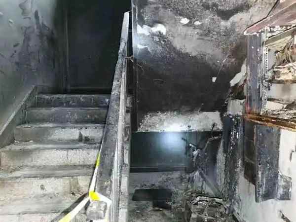 惨剧再现！成都一小区电瓶车楼道飞线充电酿火灾致1死2伤(图3)