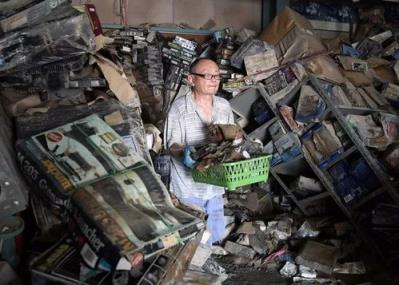 贵州仓库遭遇水灾，五万瓶可乐被淹，损失惨重(图1)