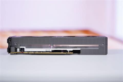 紧凑双槽设计！映众RTX5050曜夜显卡图赏(图13)