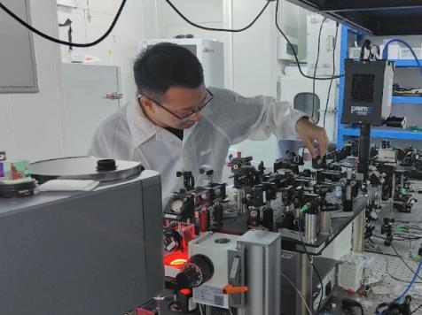 纳米“双光子工厂”问世！中大科研团队研制出新型量子纠缠光源(图1)
