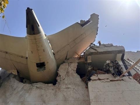 印航空难初步调查结果出炉：与波音无关 疑飞行员关闭发动机燃油流量开关(图1)