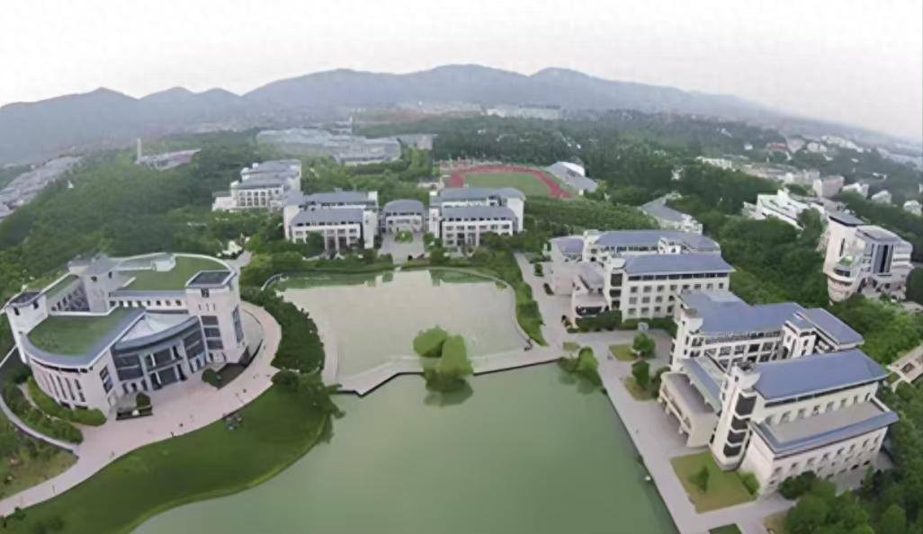 全国唯一的以“审计”命名的大学，专业有特色，就业率达91%以上-趣考网