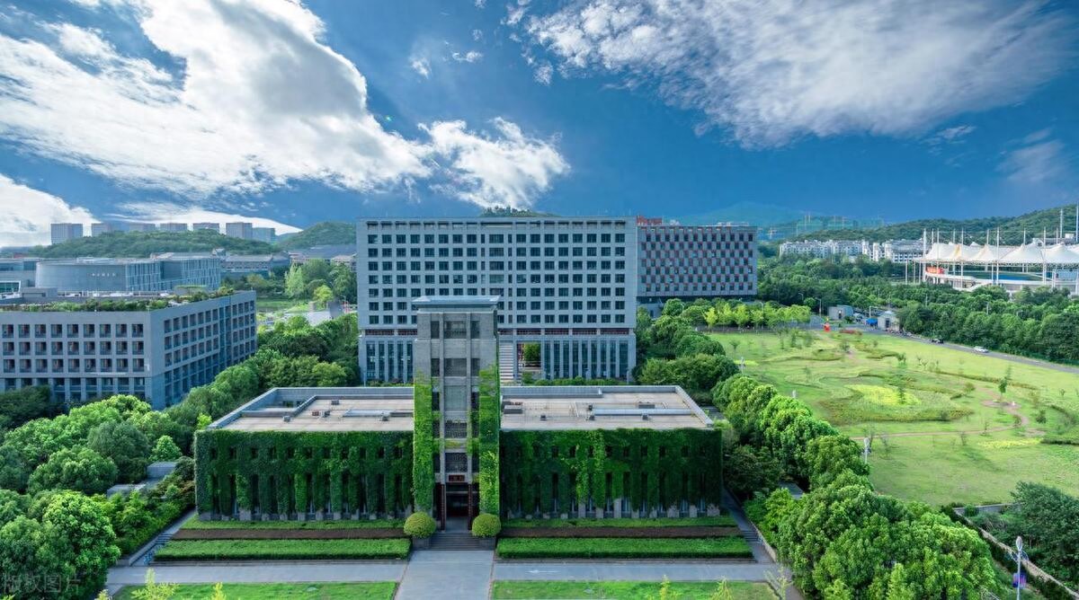 我国理工大学排名新鲜出炉，共有七个档次，北京理工大学是第一档-趣考网