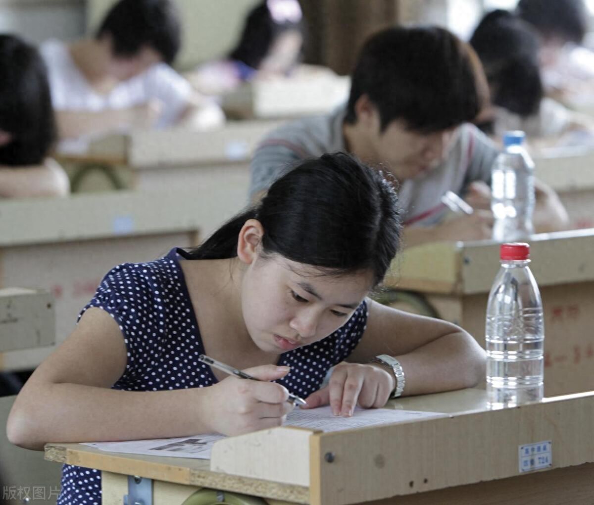 教育真正的公平，是选拔优等生，还是迁就学习差的学生？这有答案-趣考网