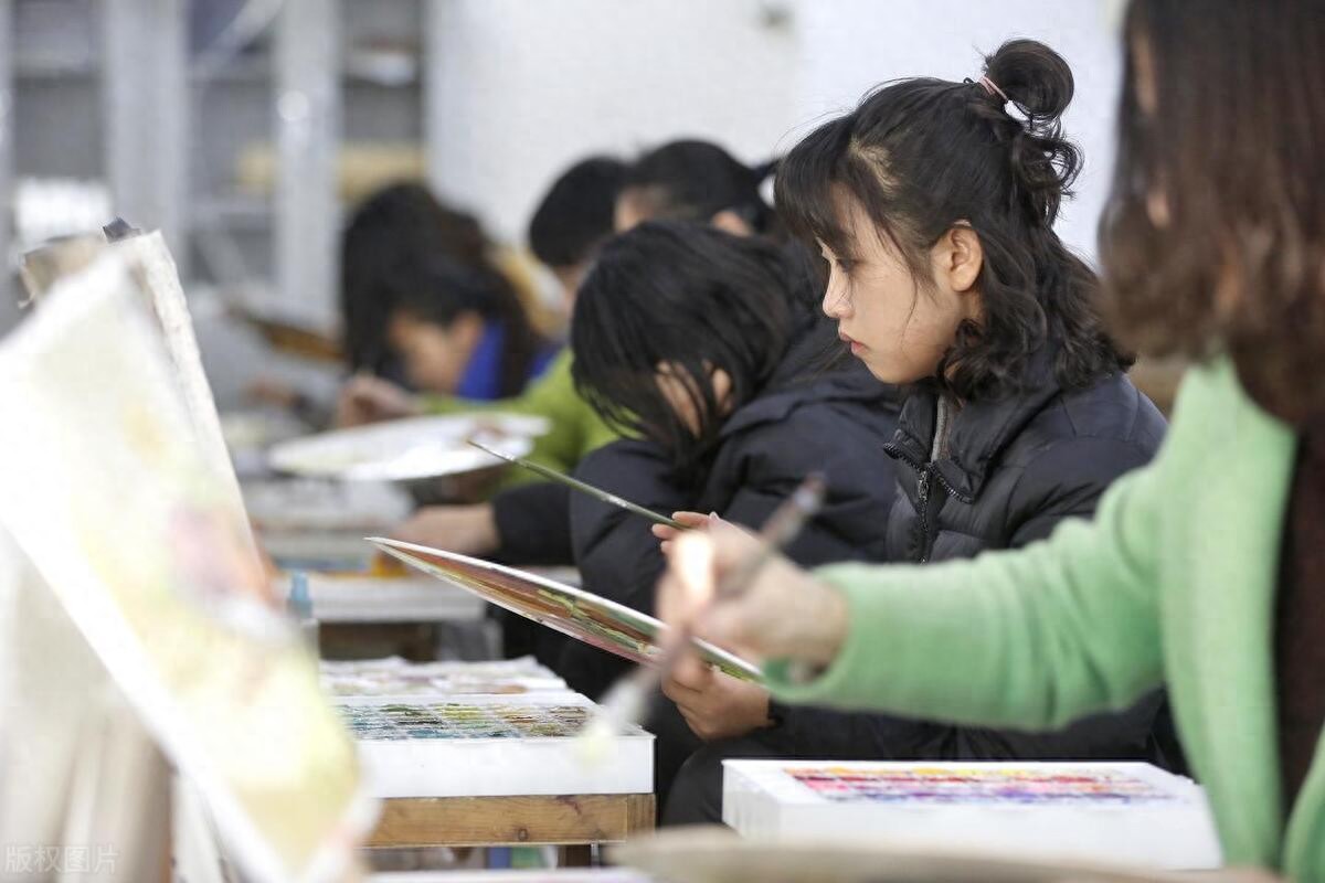 美术类高校毕业生薪酬国内位列前3名，是哪所学校？就业率90%以上-趣考网