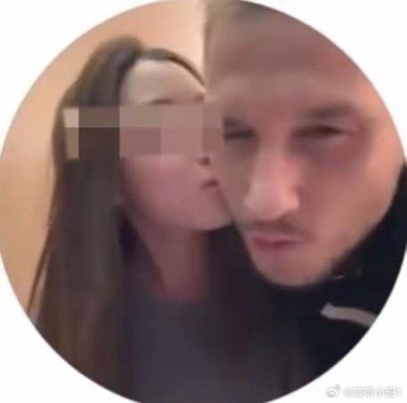 出轨外国电竞选手Zeus女生拟遭学校开除引热议：专家批校方公布女生全名不妥(图2)