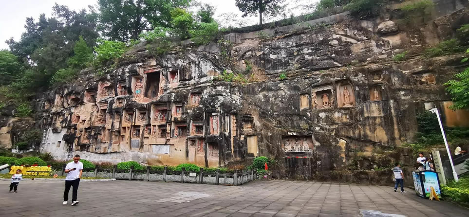 巴中南龛山景区旅游攻略：以“石窟艺术+红色文化”为核心