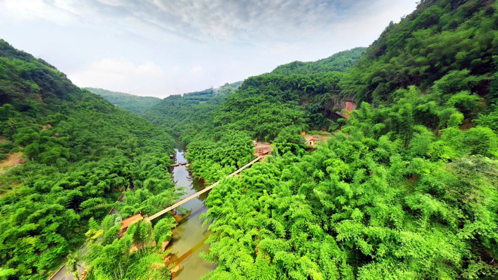 七洞沟景区旅游攻略：以东汉崖墓群和峡谷风光为核心