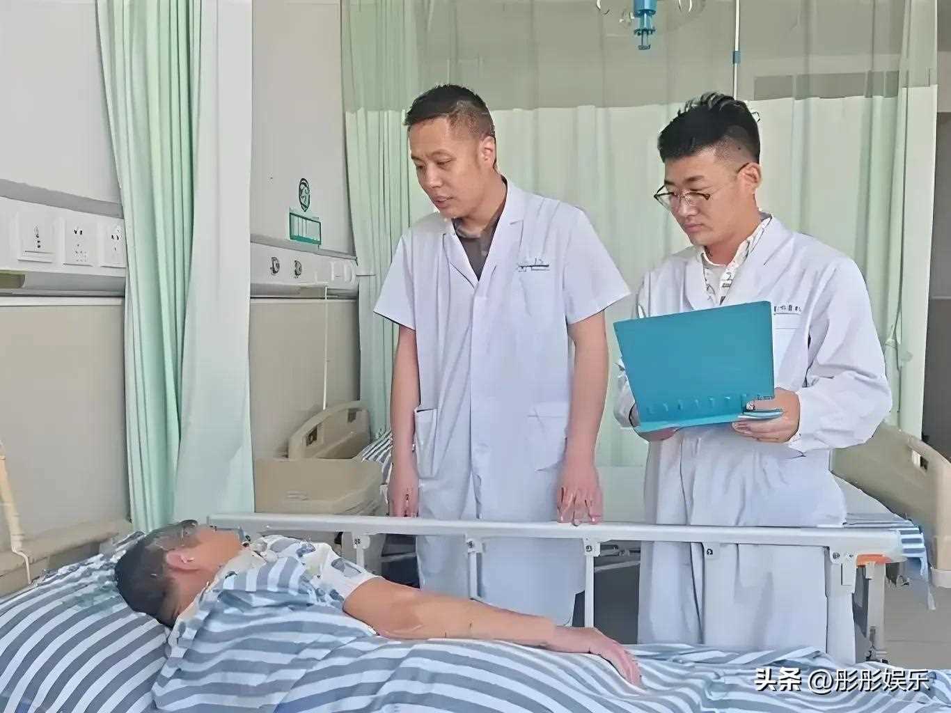 72岁老人坐石头10秒屁股竟烫糊了