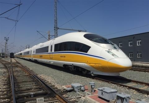 全球第一！我国已建成全球最大的高速铁路网、高速公路网(图1)