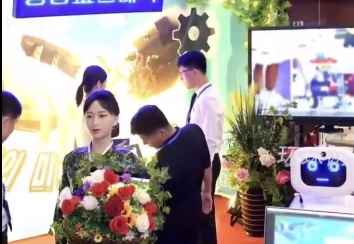 这颜值如何！朝鲜宣布研发出美女AI机器人 网友看完称真实性存疑(图1)