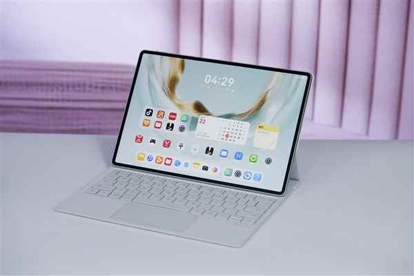 双层OLED云晰柔光屏！华为MatePadPro12.2英寸图赏(图1)
