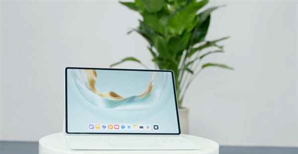华为MatePadPro12.2亮相 首款全面搭载鸿蒙5的平板(图5)