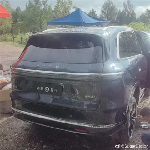 爆款预订！全新问界M7实车曝光：小M8实锤 销量稳了(图3)