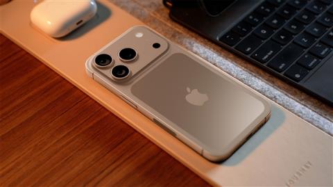 苹果望远镜来了 曝iPhone17Pro支持8倍光学变焦(图1)