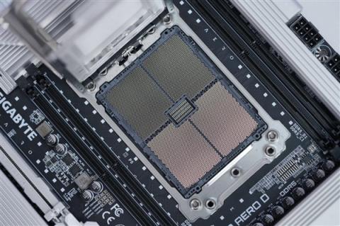最强桌面CPU座驾！技嘉TRX50AEROD主板图赏(图8)