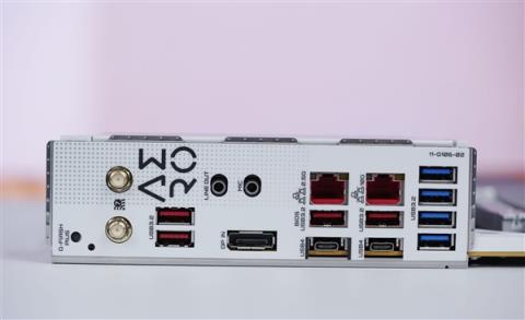 最强桌面CPU座驾！技嘉TRX50AEROD主板图赏(图23)