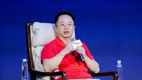 周鸿祎：智能体将变成赛博牛马 人们可以上班摸鱼(图1)