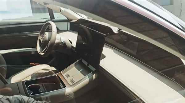 最帅鸿蒙智行车！享界S9T内饰曝光：没有照搬轿车设计(图2)