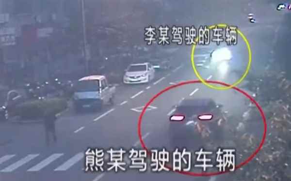 会车不关远光灯致他人撞死行人 法院判了：远光灯司机赔偿8万余元(图1)