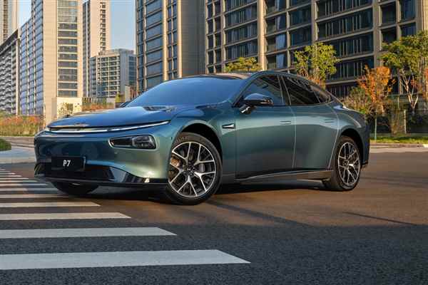 靠颜值的全新小鹏P7：有资格和小米SU7干一架吗(图3)