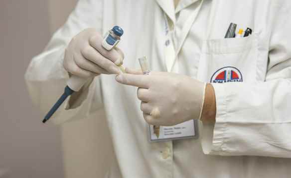 首个渐冻症精准治疗药物在武汉注射 一针约10万元