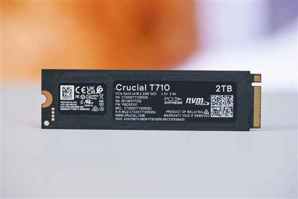 英睿达速度最快的Gen5 SSD！T7102TB图赏(图3)