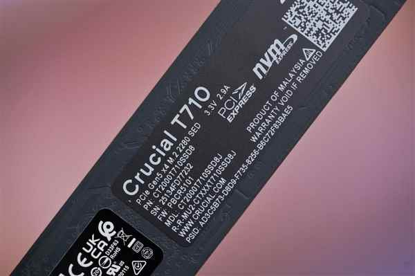 英睿达速度最快的Gen5 SSD！T7102TB图赏(图8)